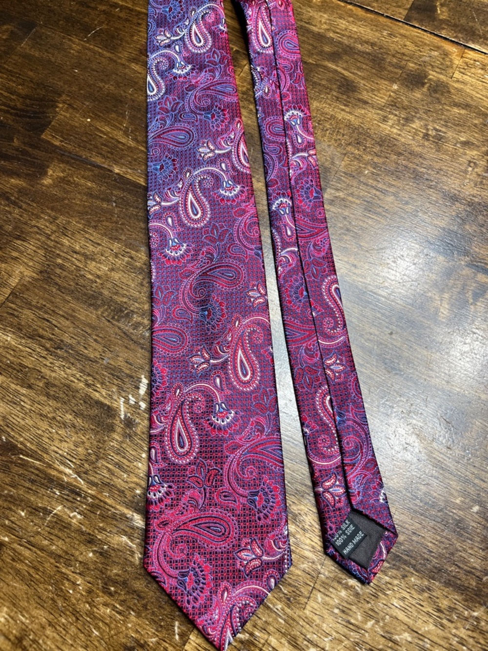 Men's Paisley Silk Tie in Burgundy